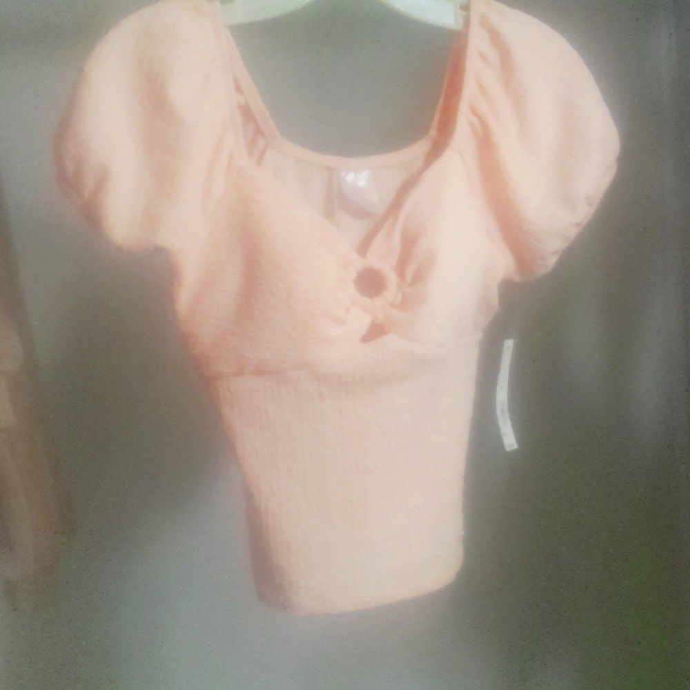 Stretchiest short shirt  size 3-5 peach